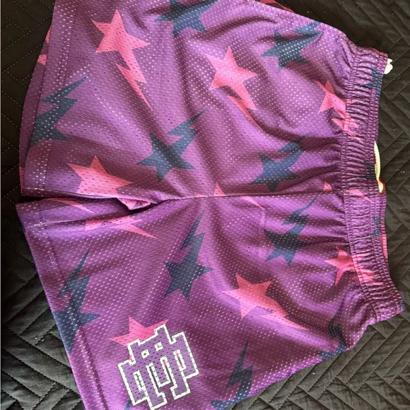 Eric Emanuel x BAPE Miami Shorts - Picture 4 of 6